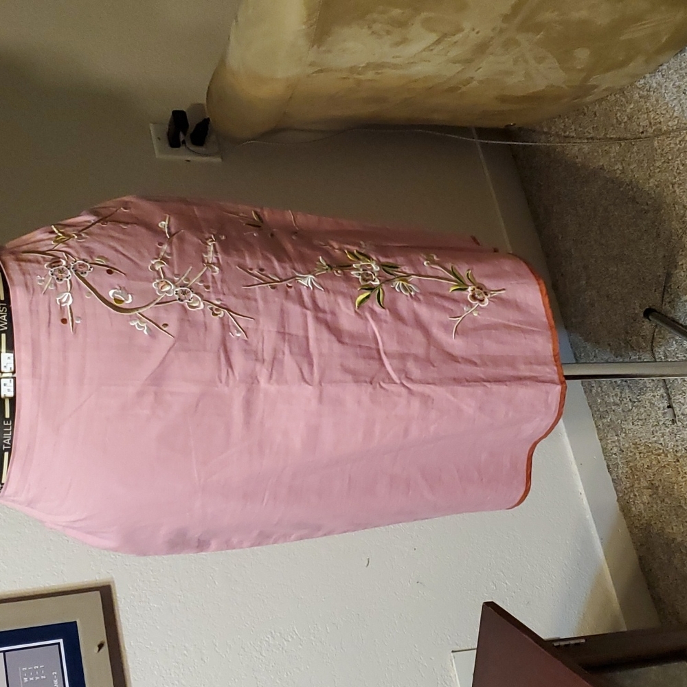 Pink Pencil-Cut Cotton Skirt